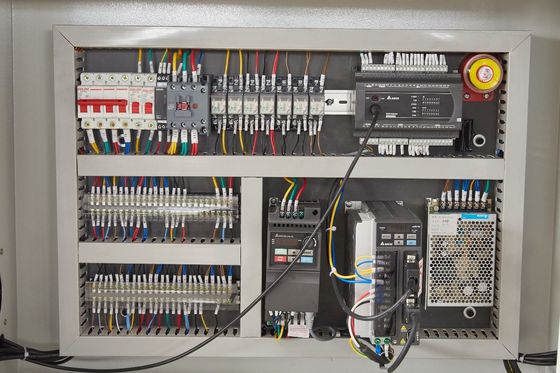 Caixa que erige a máquina